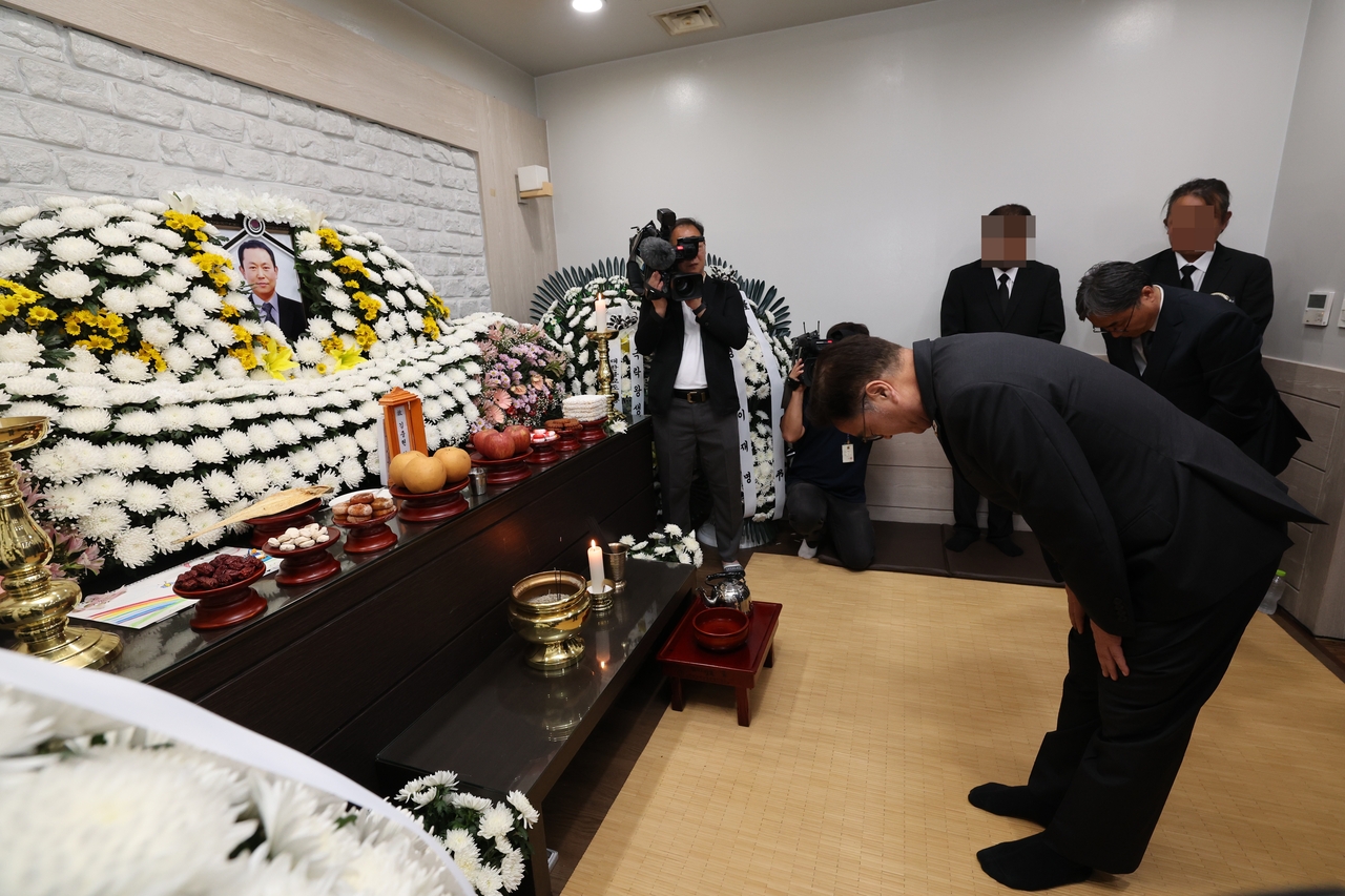 우원식 국회의장 김충현씨 조문