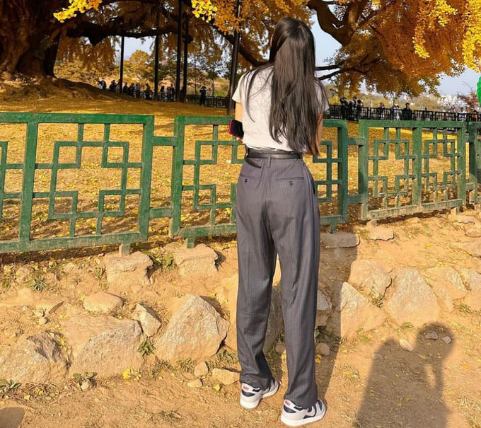 김설현 사복