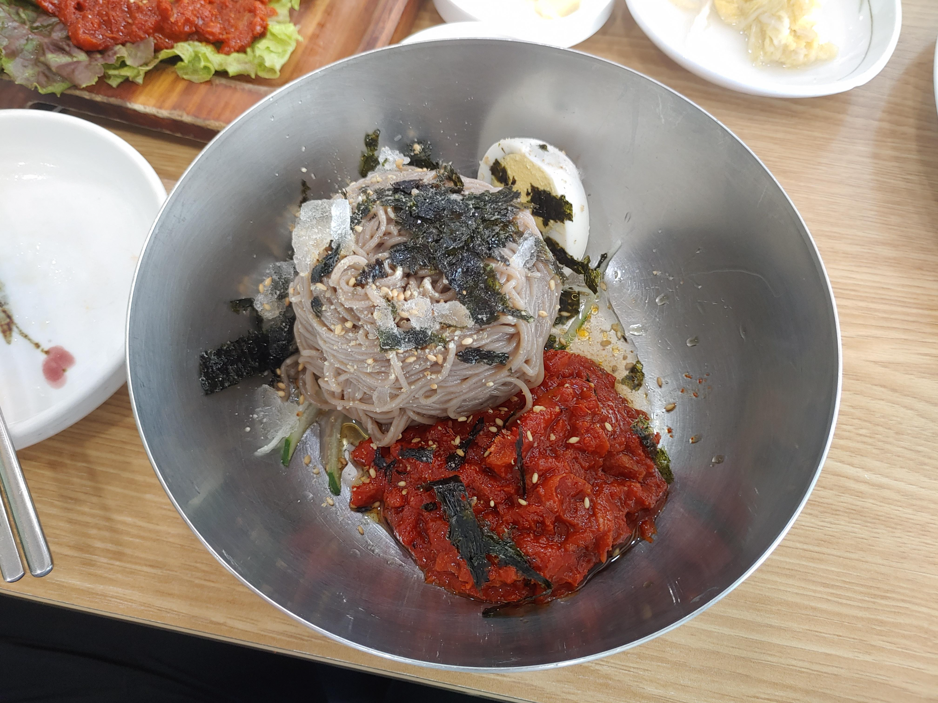 동해막국수 비빔막국수