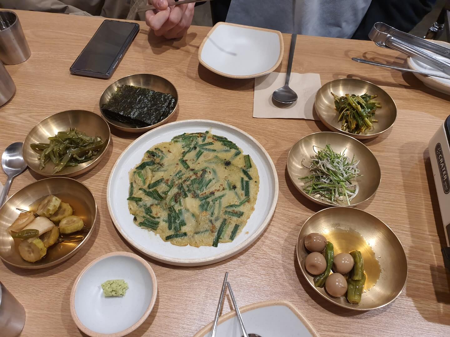 송도맛집-진지한-기본반찬-7첩
