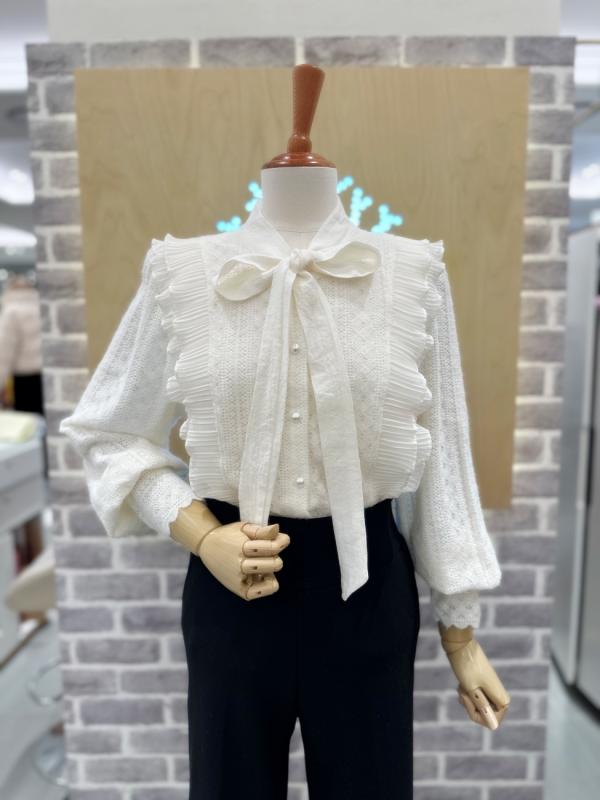 레코브 타이 레이스블라우스 LC31D2BL507X