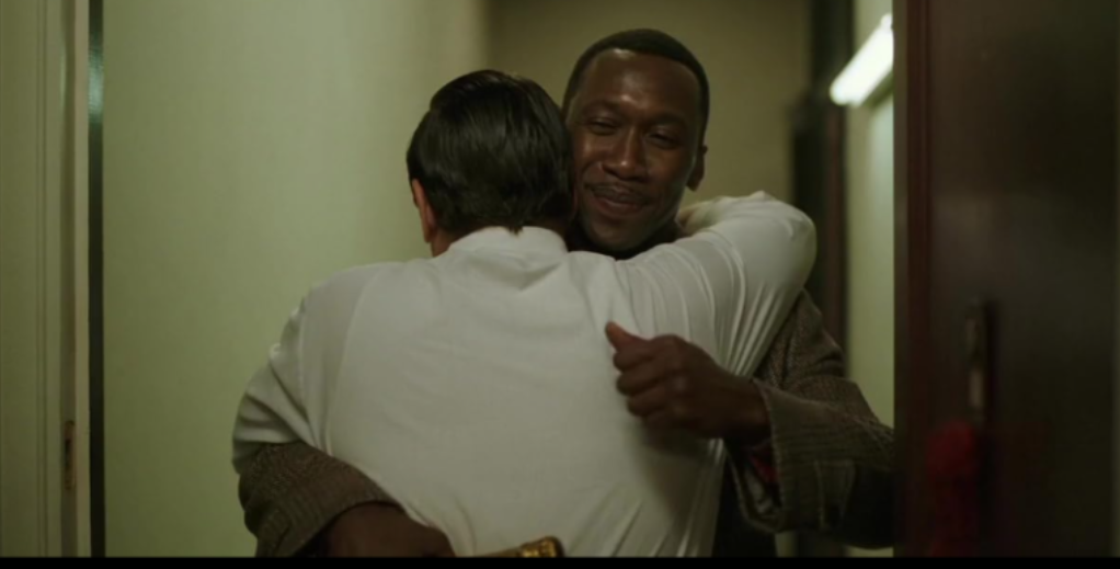 파티에 찾아오는 셜리