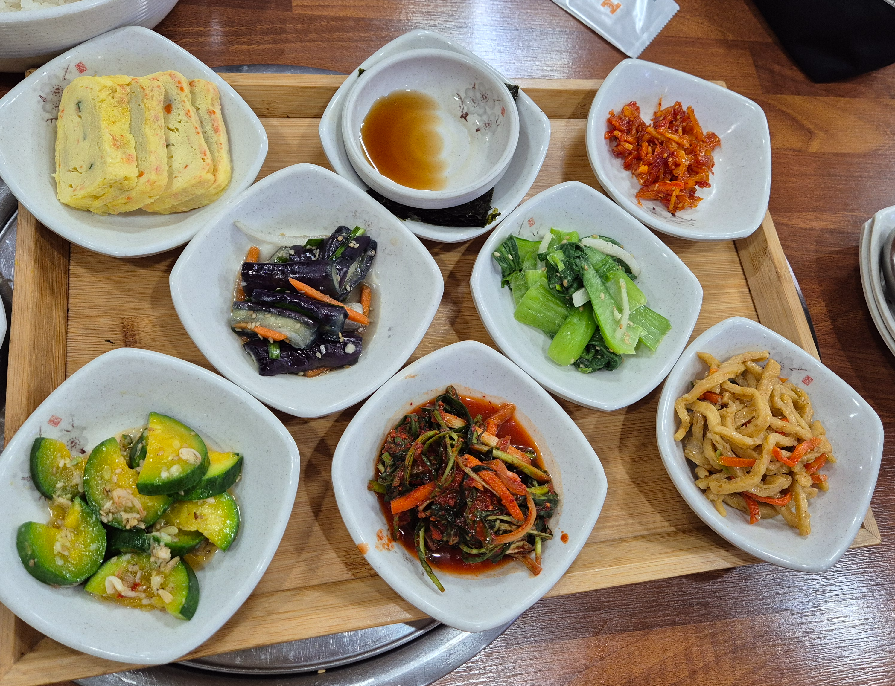 원내동 착한보리밥 8첩반찬