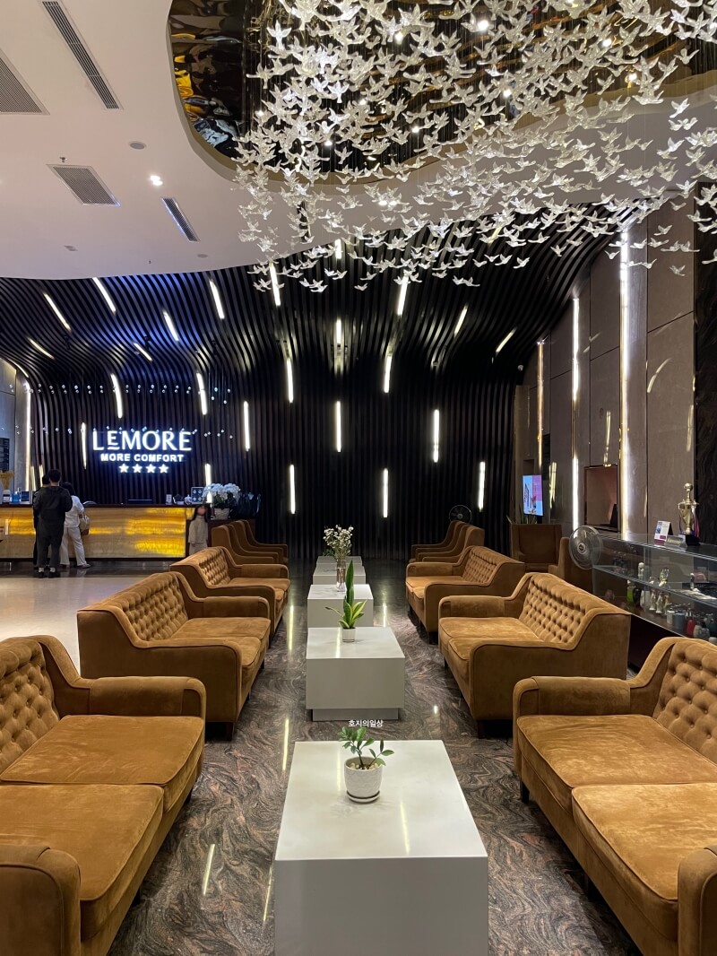 베트남 르모어 호텔 나트랑 시내 가성비 호텔 - 로비