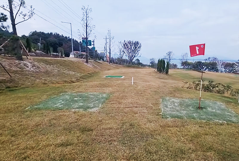 삼천포 모충파크골프장. 경남 사천시 송포동 1144-1 (모충공원 내)