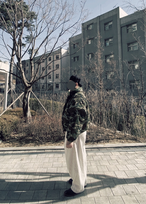 데일리룩('26.2.22.)밀리어네어햇 헌팅캡 베레모, 파르티멘토 카모패딩 밀리터리패딩, 무신사스탠다드 슬리브티셔츠, 무신사스탠다드 벌룬팬츠, 헬로헬 스퀘어 엔지니어부츠 웨스턴부츠