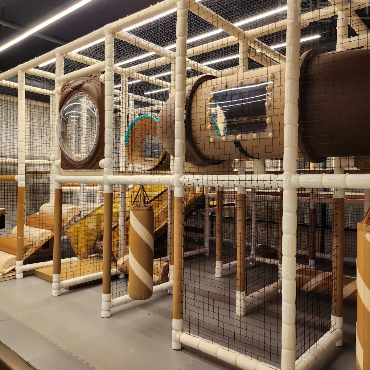 건대-키즈카페-퐁퐁플라워-모험놀이존