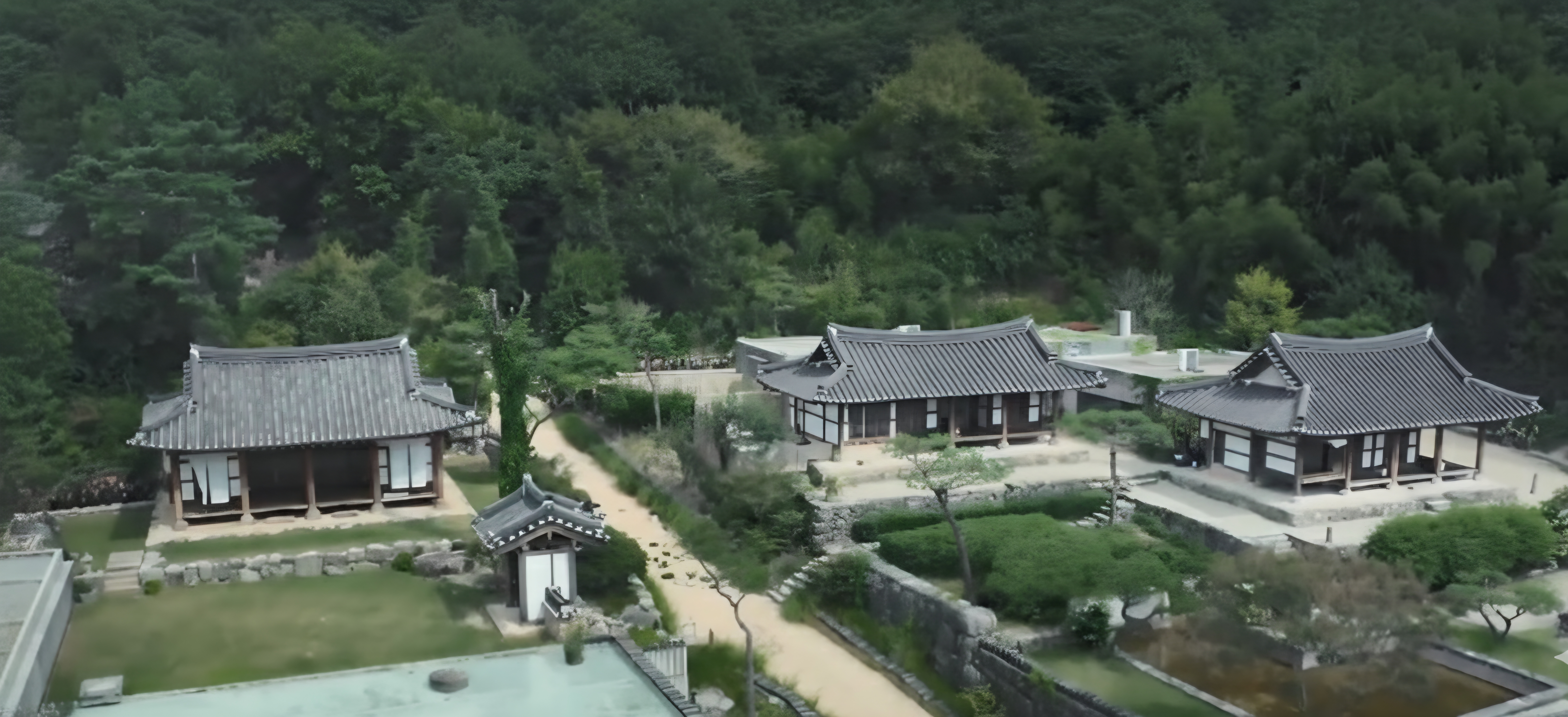 고풍스러운 한옥집 전경