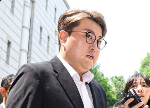 김호중 가석방 출소 확정, 767일 만의 복귀와 향후 법적 제한 및 방송 복귀 가능성 총정리