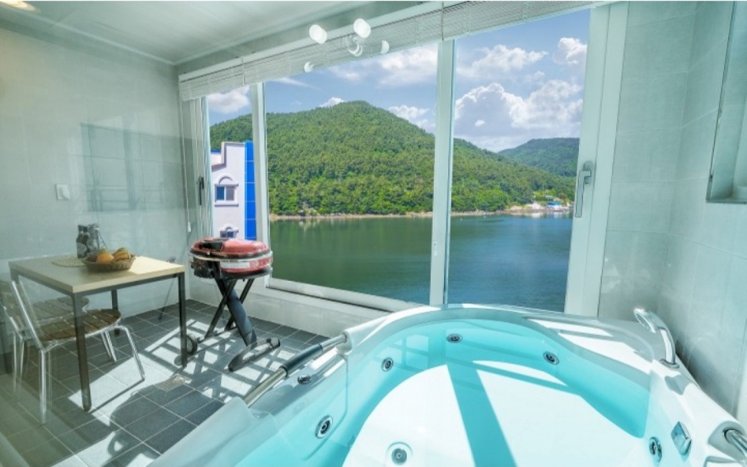 통영 스토리펜션 TS 204호 스파