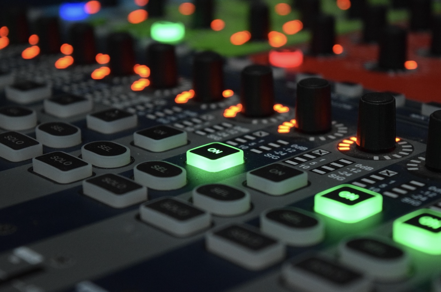 침묵을 채우는 예술, 몰입을 완성하는 혁신: 애니메이션 사운드 디자인의 진화와 미래