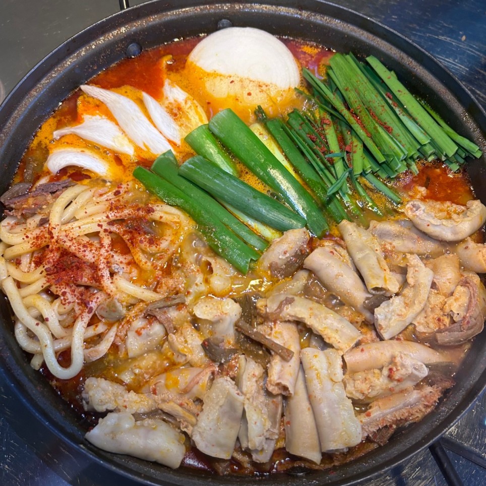 곱창은 역시 을지로! 불쇼까지 즐기는 을지작업장 방문기