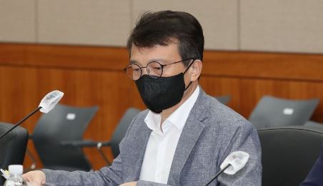 청담동 술자리 의혹 거짓 판명에 유감 표명한 김의겸 의원