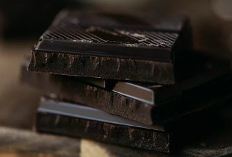 초콜릿과 우유/출처:어도비스톡