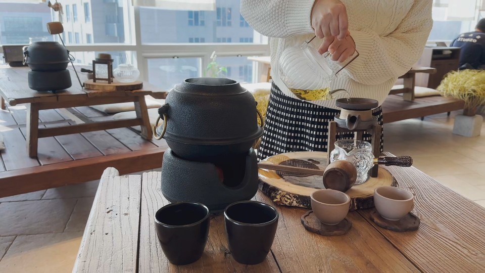 인천 영종도맛집 갈만한곳: 차분한 오션뷰 한식당 '바다앞테이블'