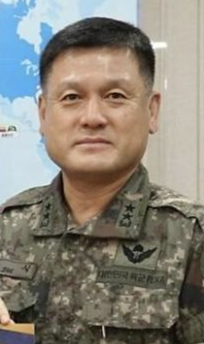 손식 특수전사령관