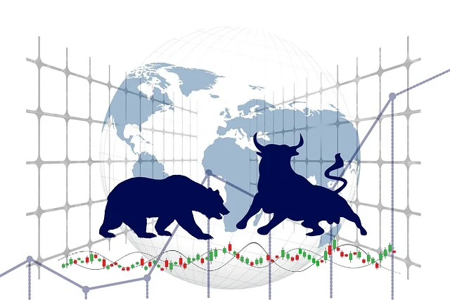 글로벌 증시를 배경으로 상승장(Bull)과 하락장(Bear)을 상징하는 곰과 황소의 실루엣, 주가 차트를 포함한 금융 시장 이미지