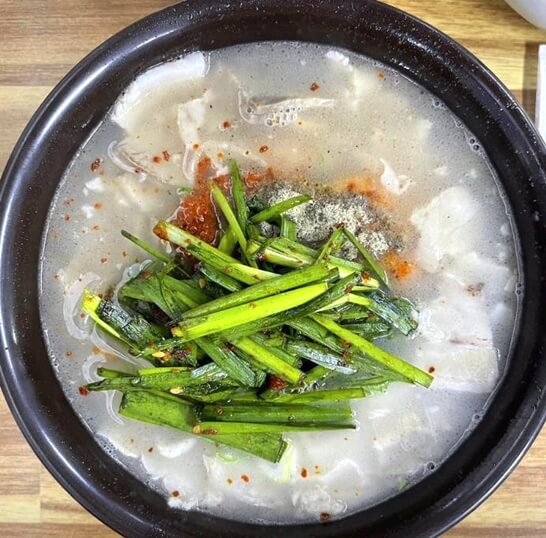 승리돼지국밥-진해-주변-맛집-추천