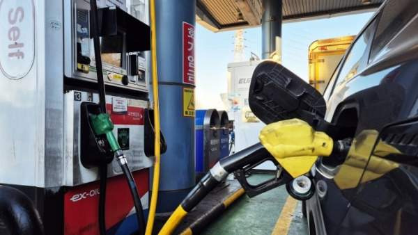 기름값 부담 완화 위한 유류세 인하 조치 설명 이미지