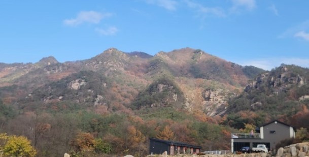 금수산
