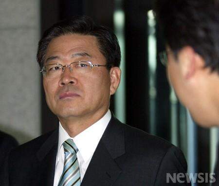 정상명 검찰총장 윤석열 변호인단 합류