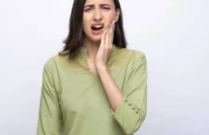 잇몸 통증 원인&amp;#44; 염증 증상&amp;#44; 자가 치료법 총 정리 (2025 최신)