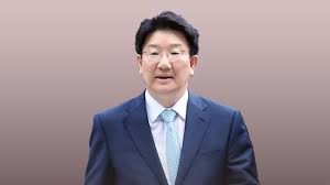 권성동
