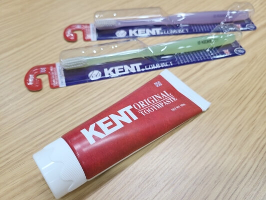 켄트 칫솔과 치약 사진