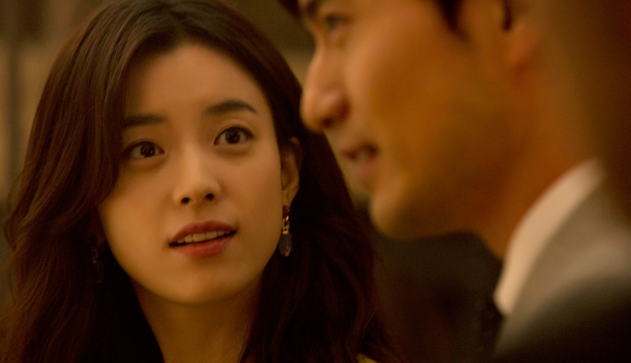 이수의 친구들과 만나는 이진욱의 모습을 한 우진