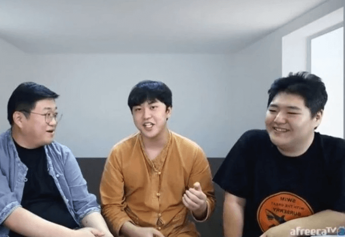 bj전기-노래하는코트-방송에나와-공혁준과-bj파이에-대한-썰-푸는중