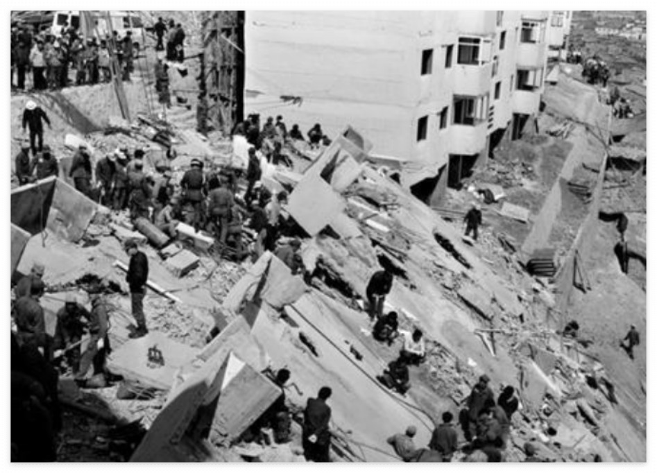 와아시민아파트 붕괴