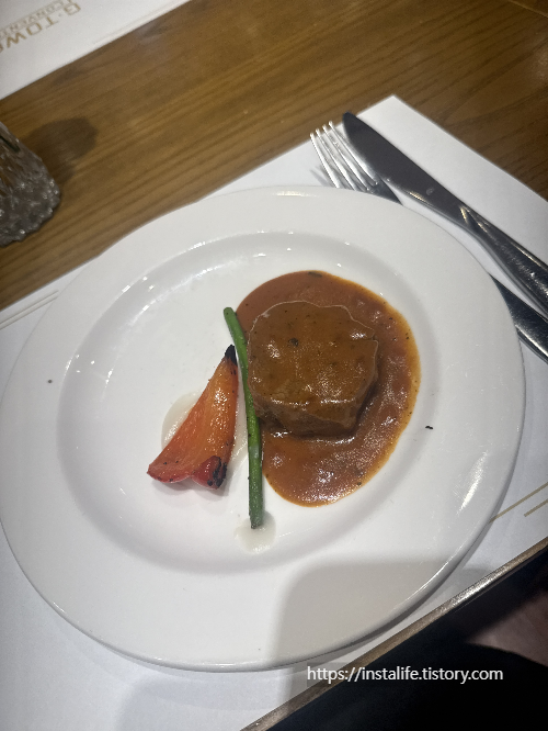 지타워컨벤션 스테이크 &amp; 후식