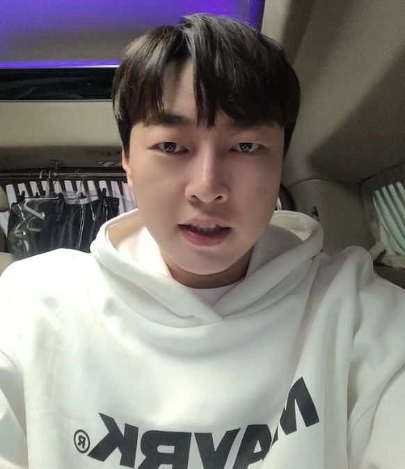 이