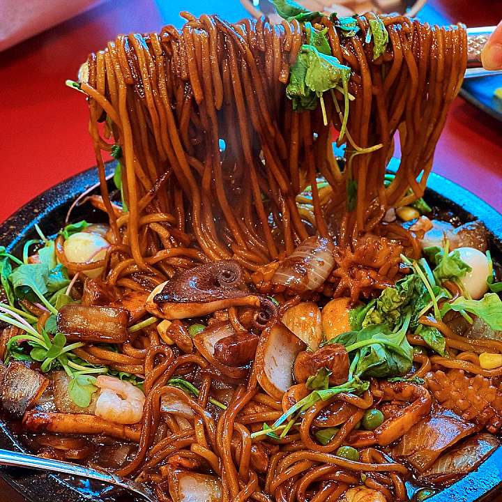 생방송오늘저녁 돌짜장 복권 로또 1등 당첨 황금손 주인장의 뜨거운 돌짬뽕 매운 갈비찜 부산 맛집 추천