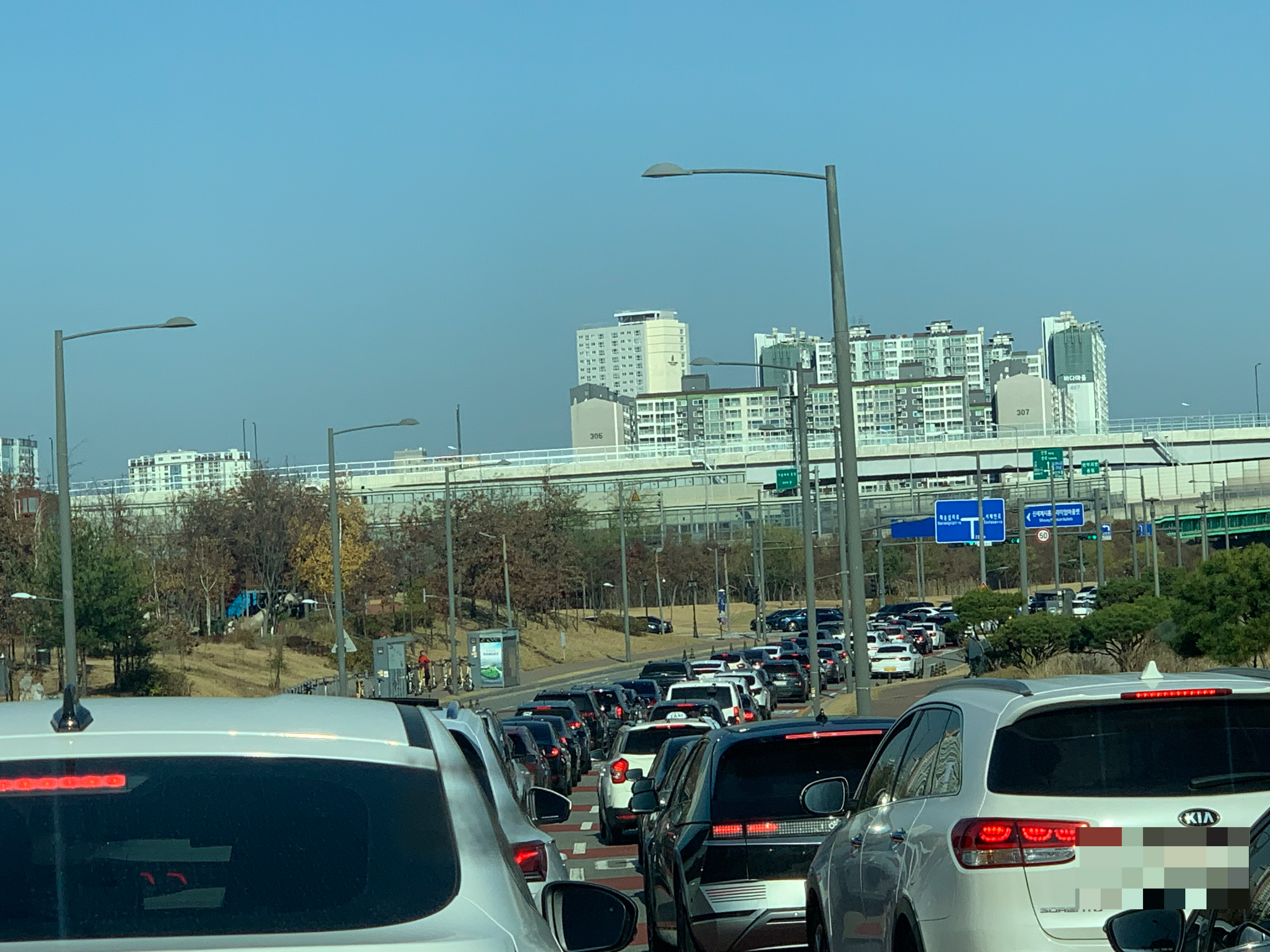 시흥 프리미엄 아울렛 크리스마스 스머프 주말 주차 주말