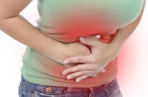 배가 아픈 여자 자세