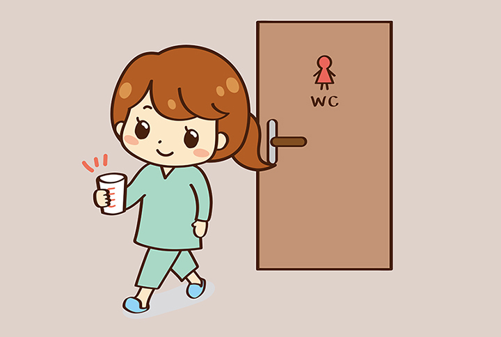 소변을-검사하는-여성