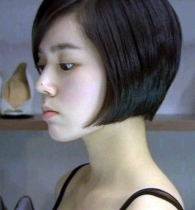 짧은 단발 스타일