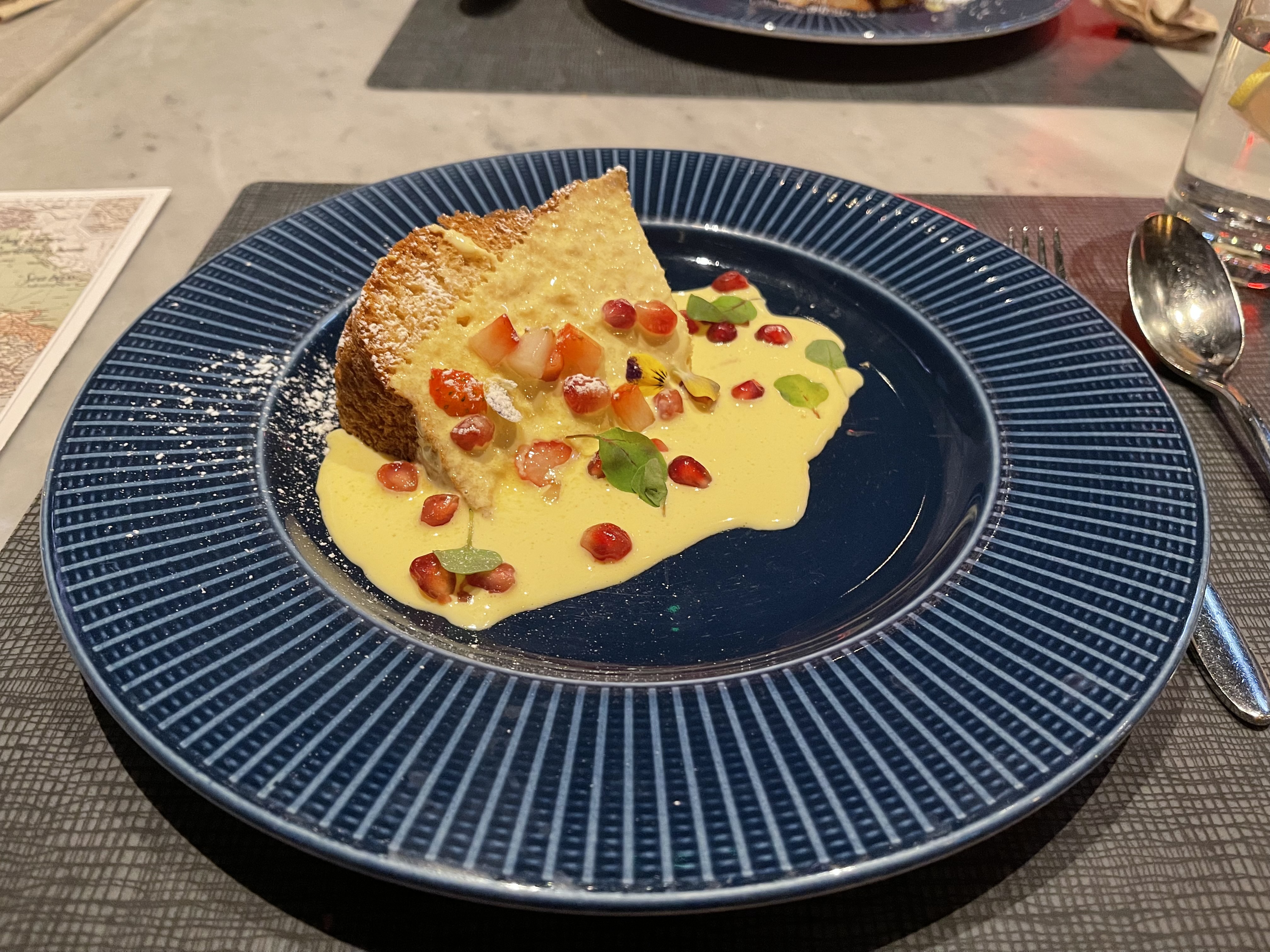 Fiamma By Enrico Bartolini: Pandoro E Crème Al Mascarpone