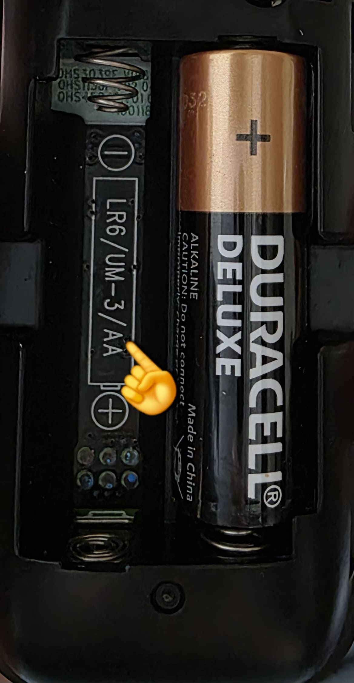 KT-리모컨-고장-작동-안-될-때-해결-방법-안내-새-AA-건전지로-교체한-뒤