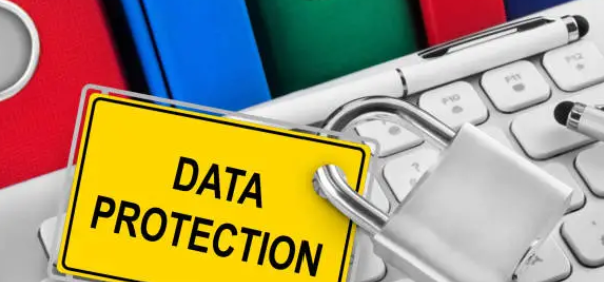 개인 데이터 보호와 프라이버시 이슈의 심화: 디지털 시대의 양날의 검