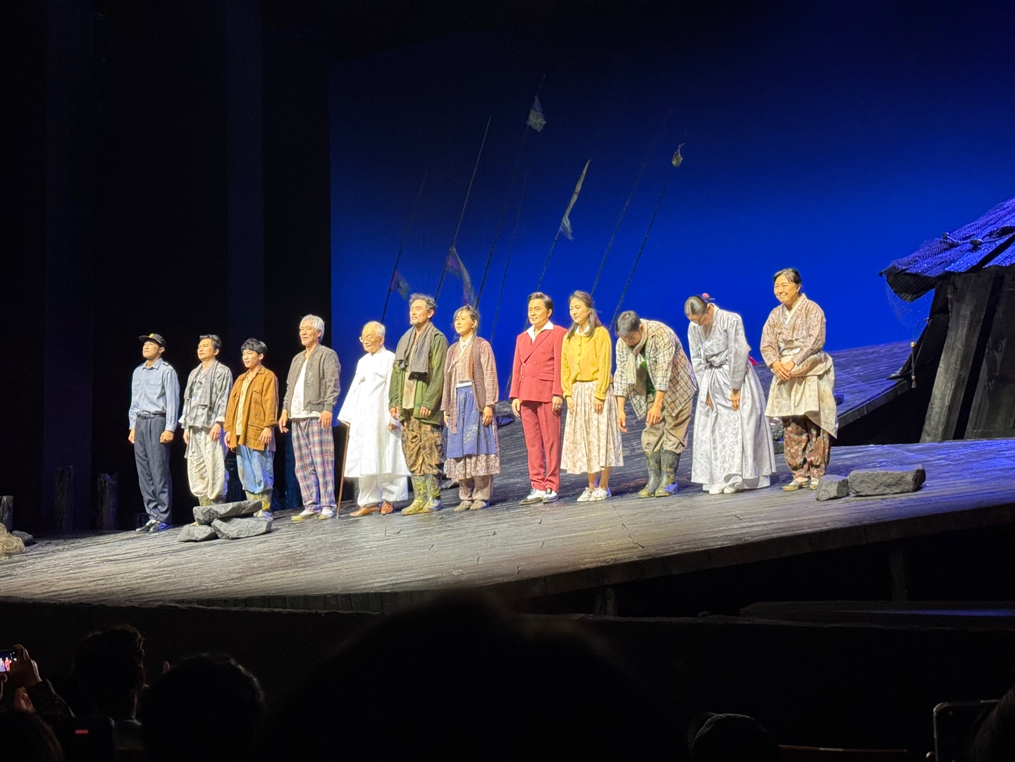 배우들 무대인사