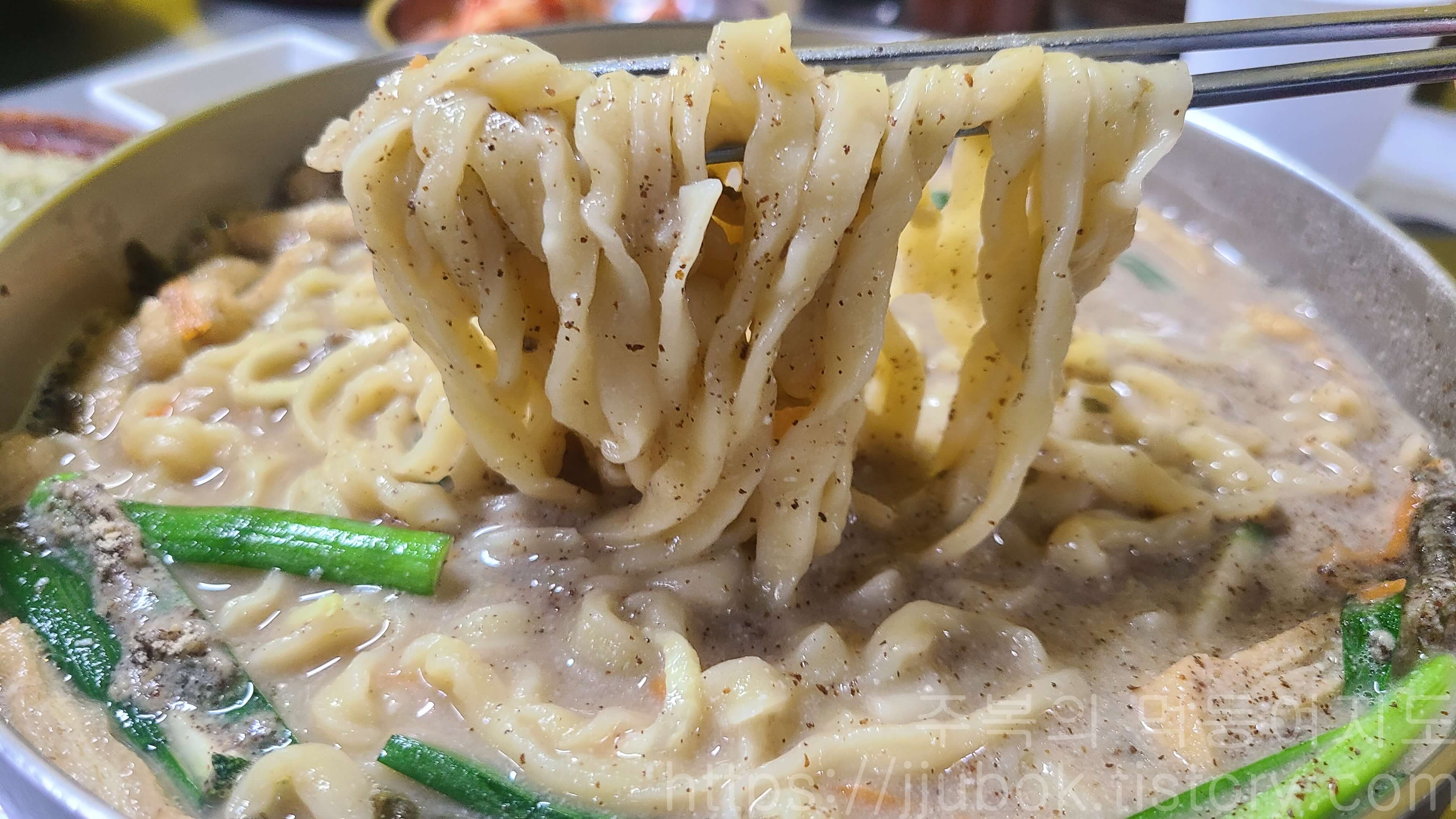 망원-맛양값-들깨칼국수-맛