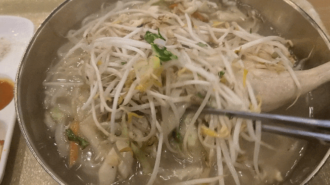 파주닭국수-닭칼국수-휘젓기