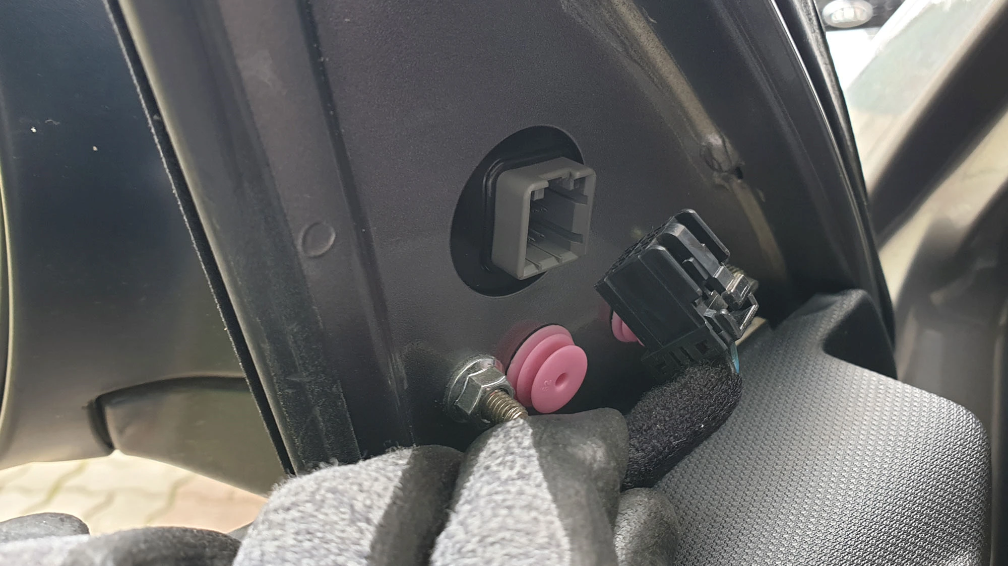 사이드미러 잭 분리 모습