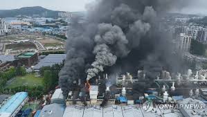 불타고 있는 광주 금호 타이어 공장