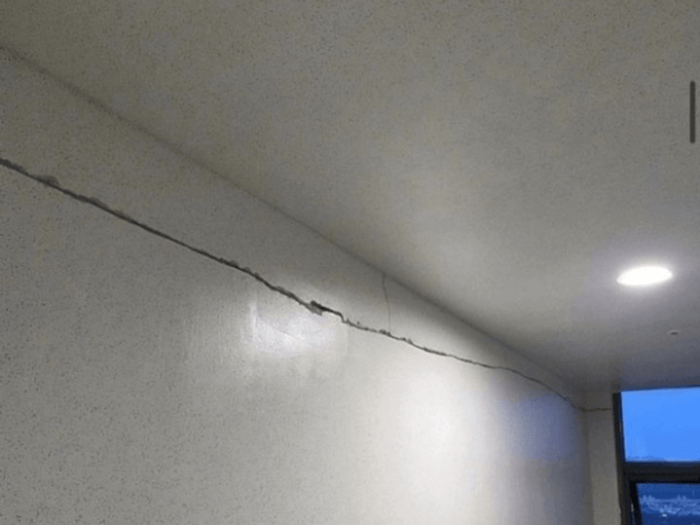 올림픽파크포레온(구 둔촌주공) 크랙, 하자, 정밀안전진단 필요