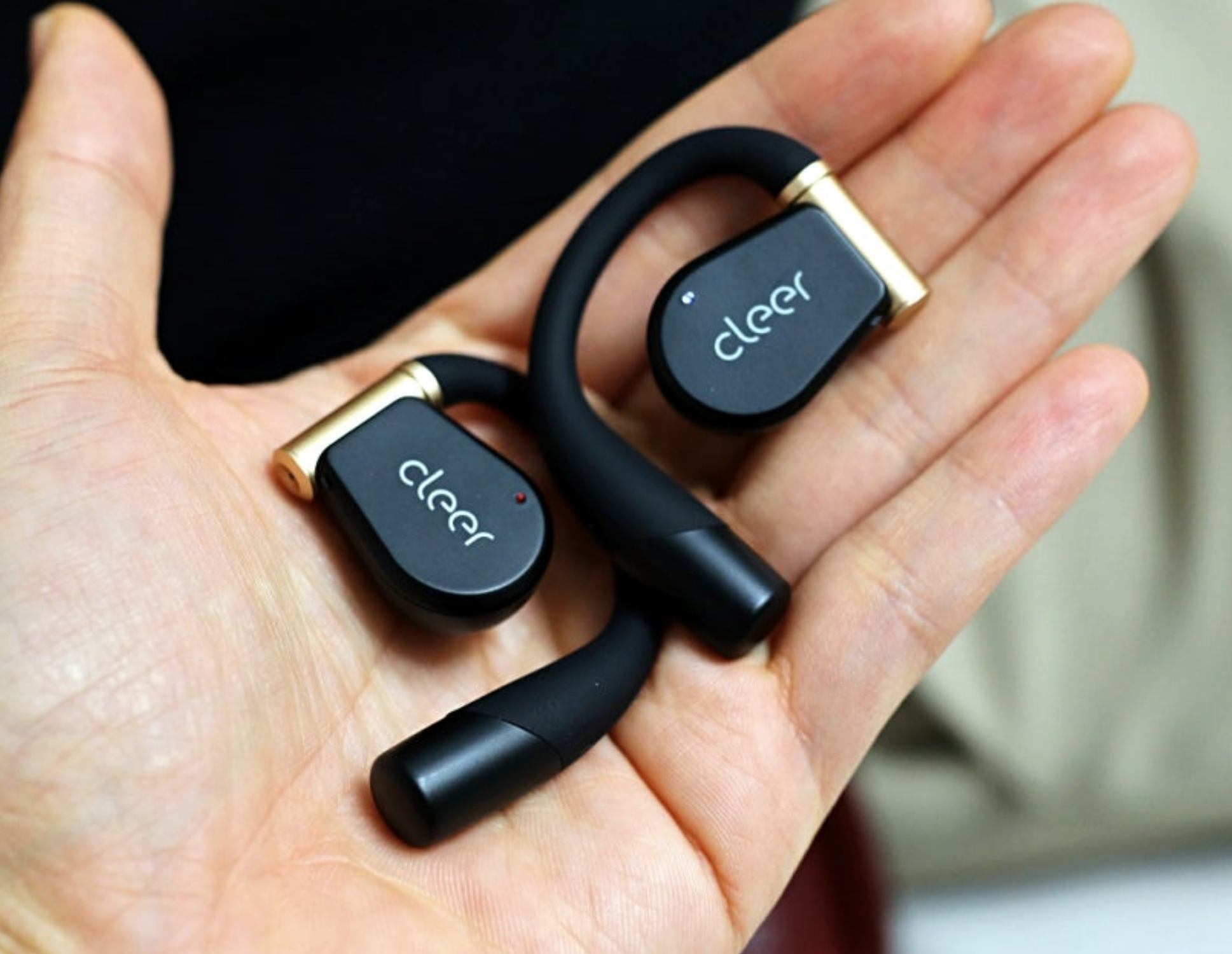 한손에 들어오는 가벼운 사이즈와 무게