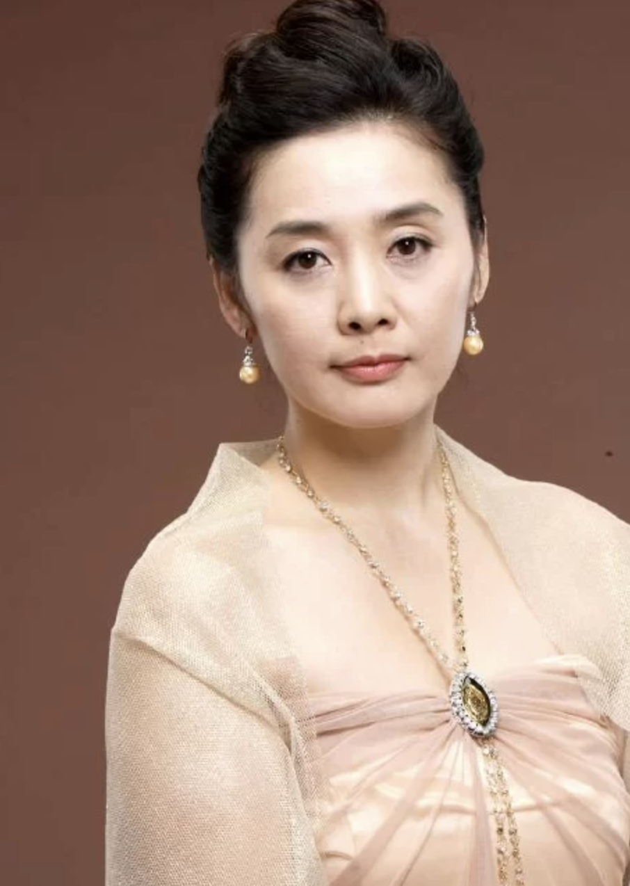 이응경 프로필 화보