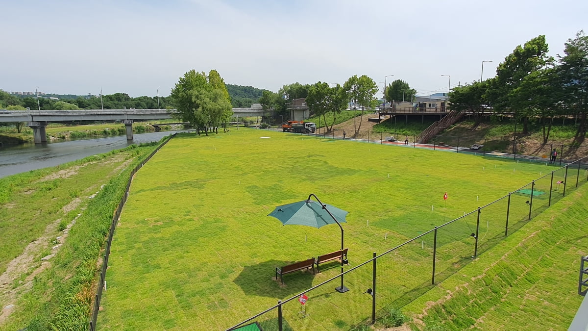 세곡동 탄천 파크골프장